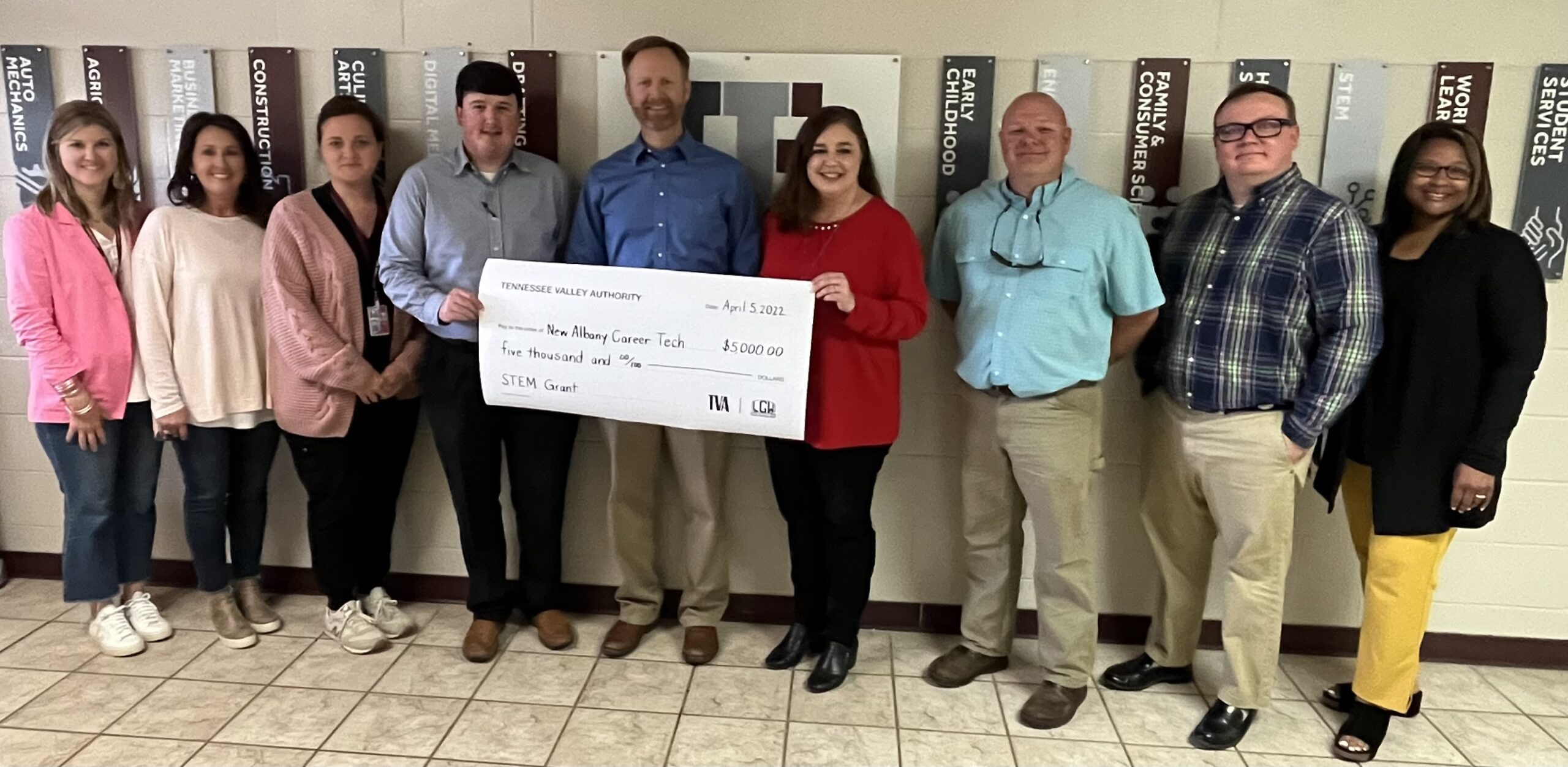 New Albany School of Career & Technical Education Receives TVA Grant Pictured l-r: Brittany Brock; Alison Moore; April Voyles; William Denton, New Albany Light, Gas, & Water; Derek McGill, Tennessee Valley Authority; April Hobson, CTE Director; Jalon Bullock, Chris Russell, and Latrina Walker.